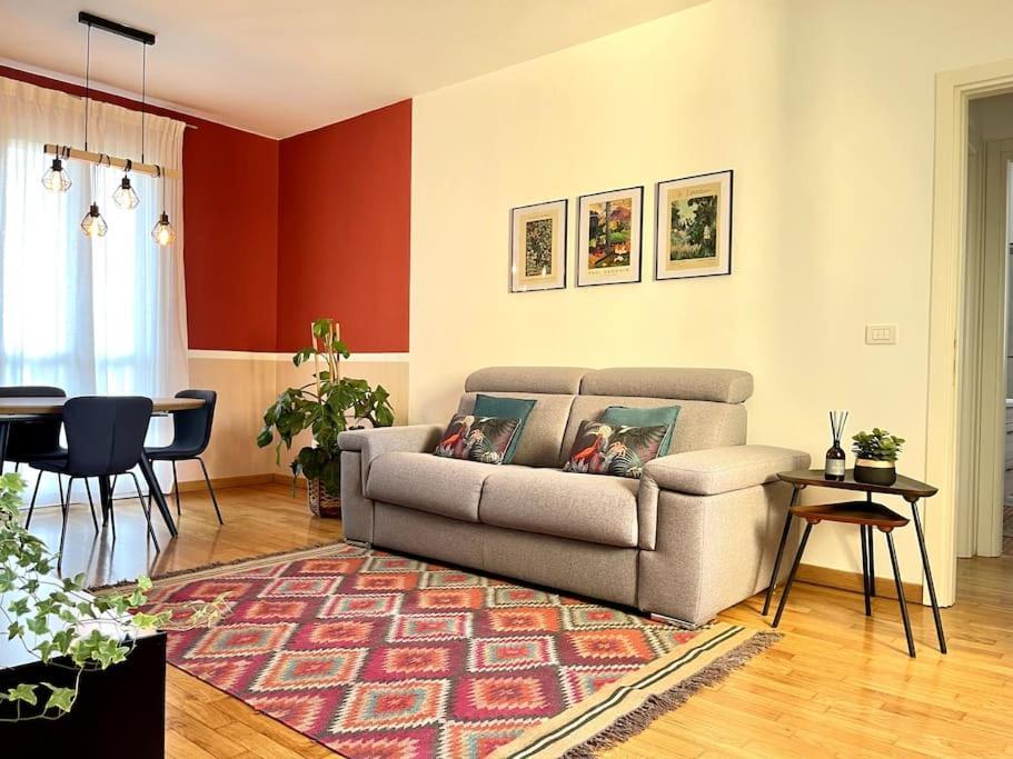 Appartamento Moderno In Tenuta Melloni Анцола дел'Емилия Екстериор снимка